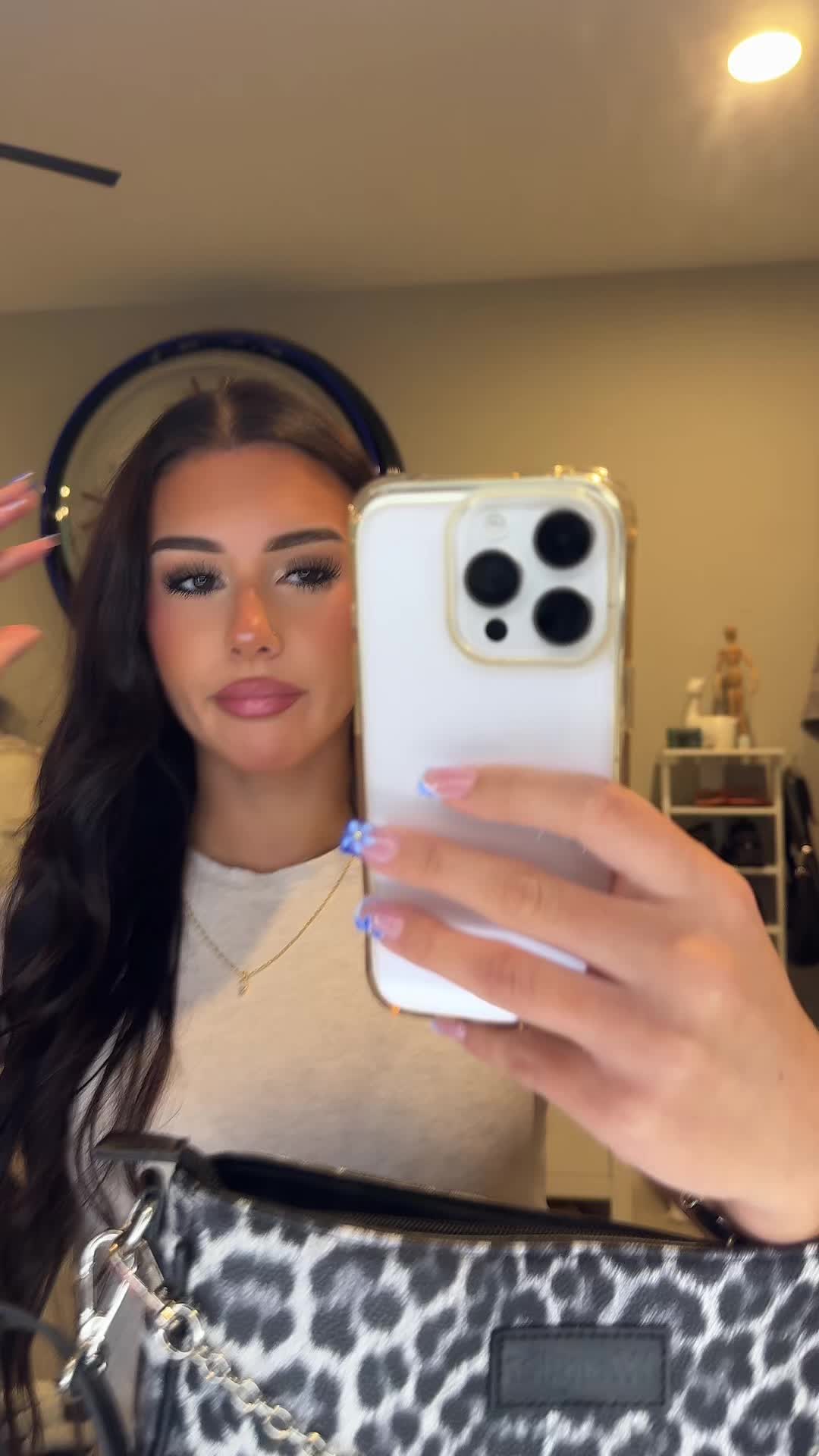 @b🍒