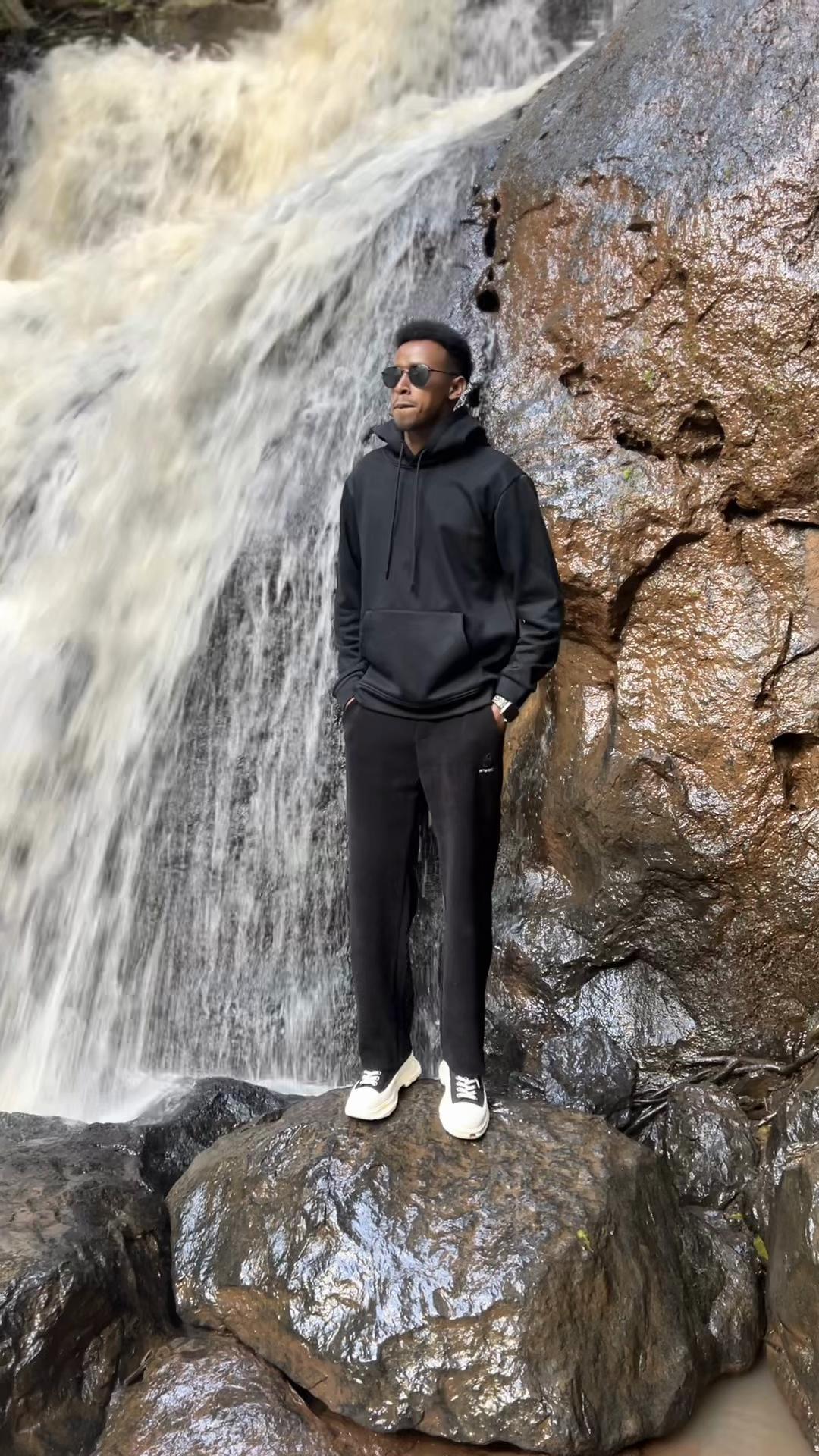 @AliMire•🔟