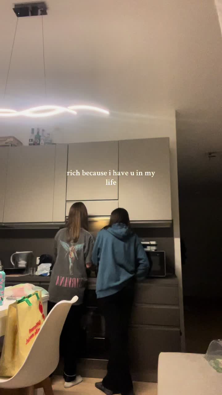 @Teresa:)🍿🎬🤍🤟🏻💻🥰