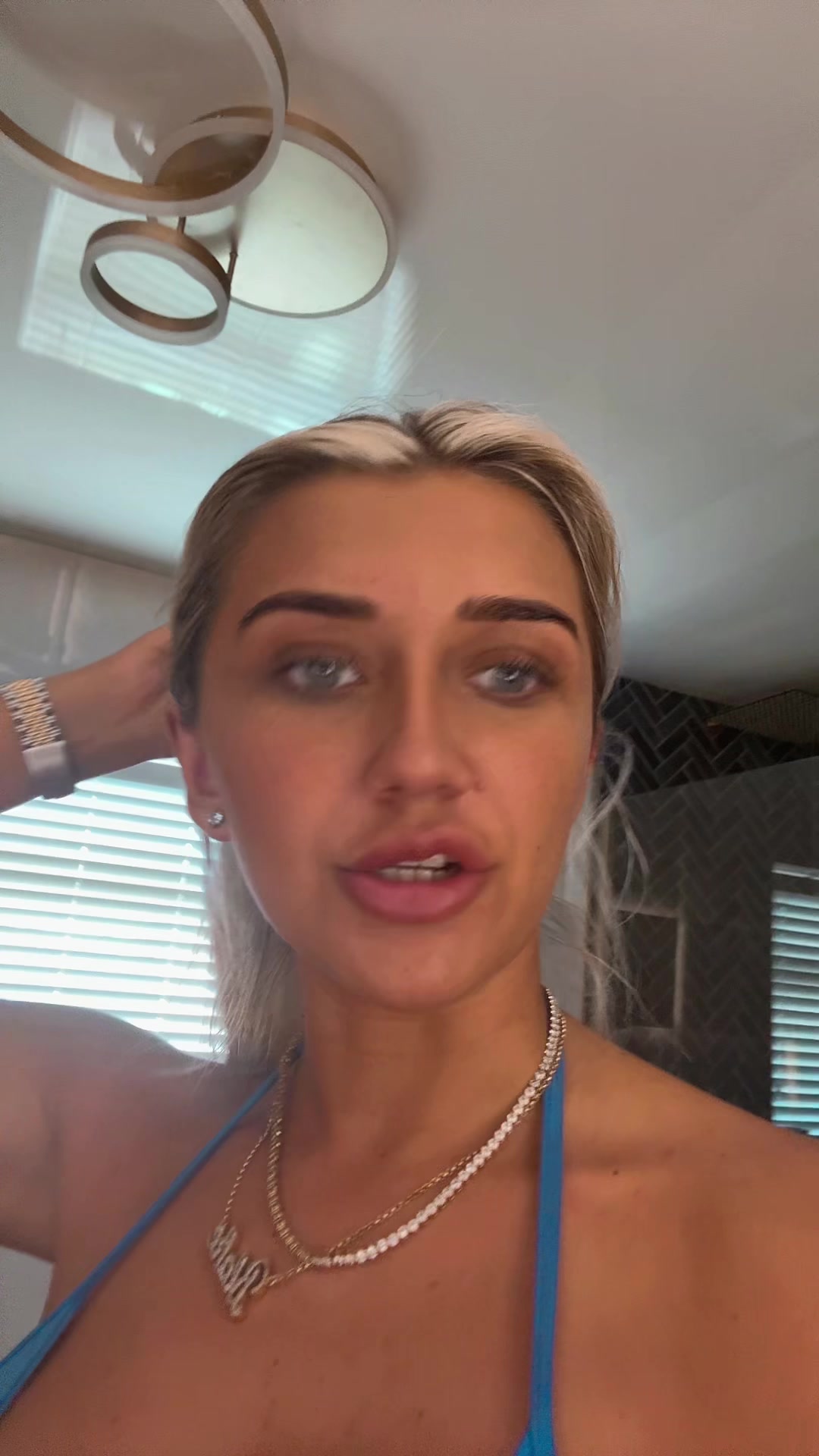 @LeighaClarke