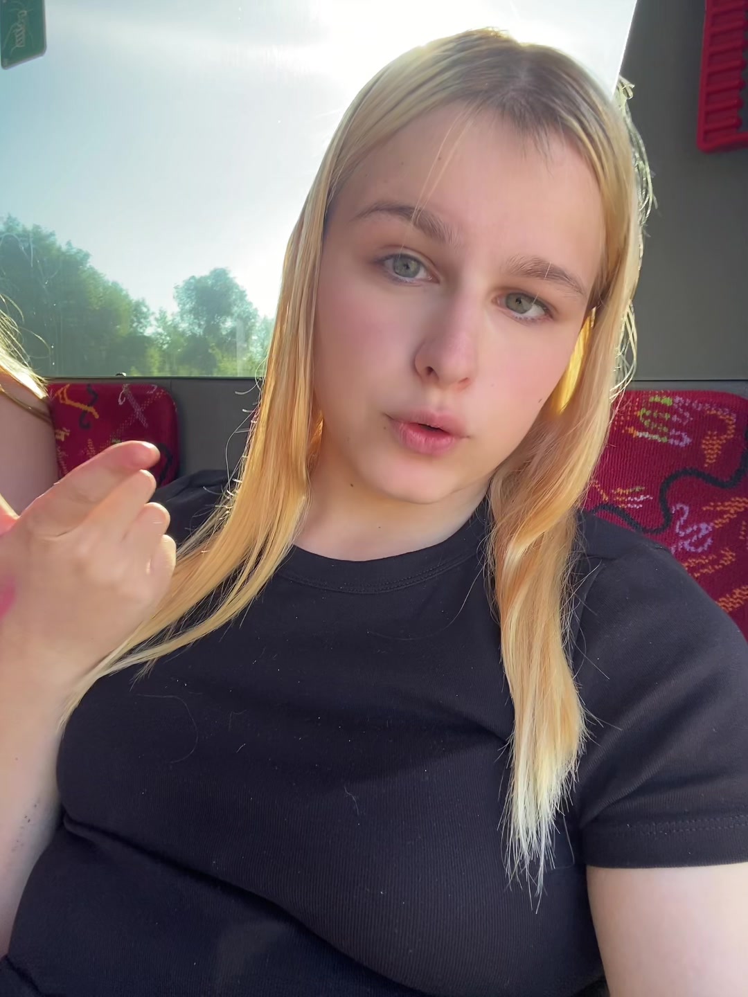 @𝐙𝐨𝐞