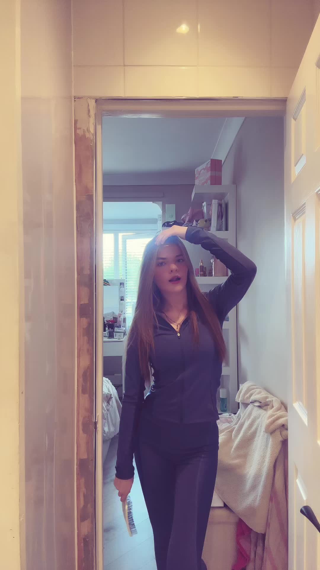 @𝓔𝓑&hearts;️