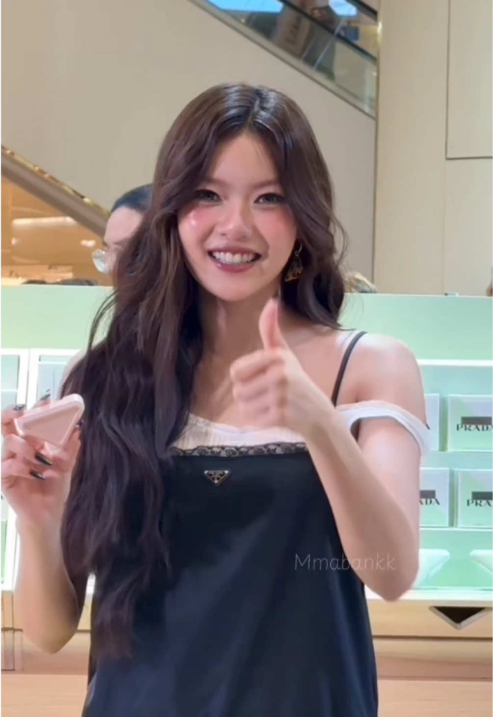 @มาแบงค์ชอบทุกอย่างยกเว้นเมิง😝