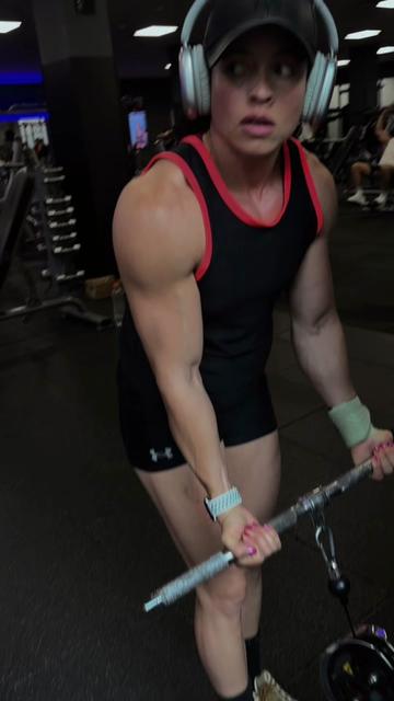 @lolyfitness_