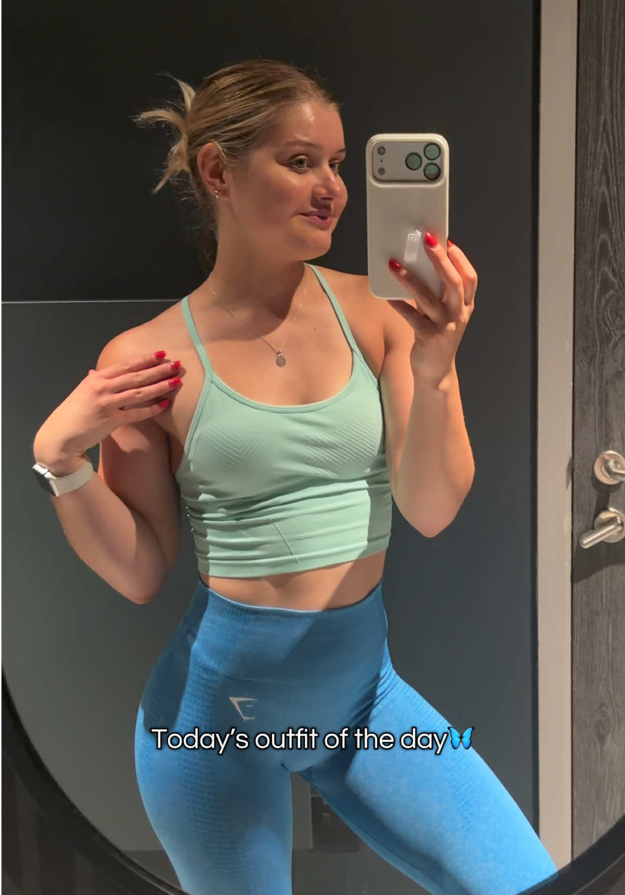 @Hollie ✨ Online fitness coach