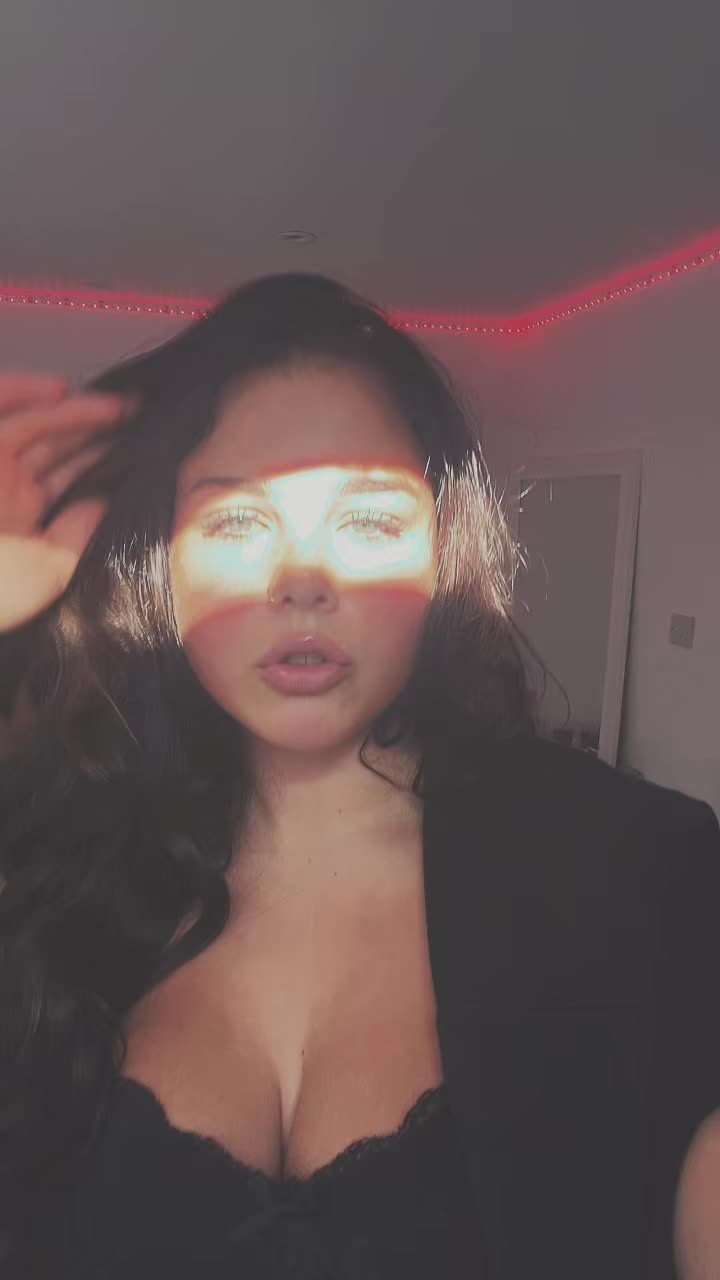 @emie🫰🏽