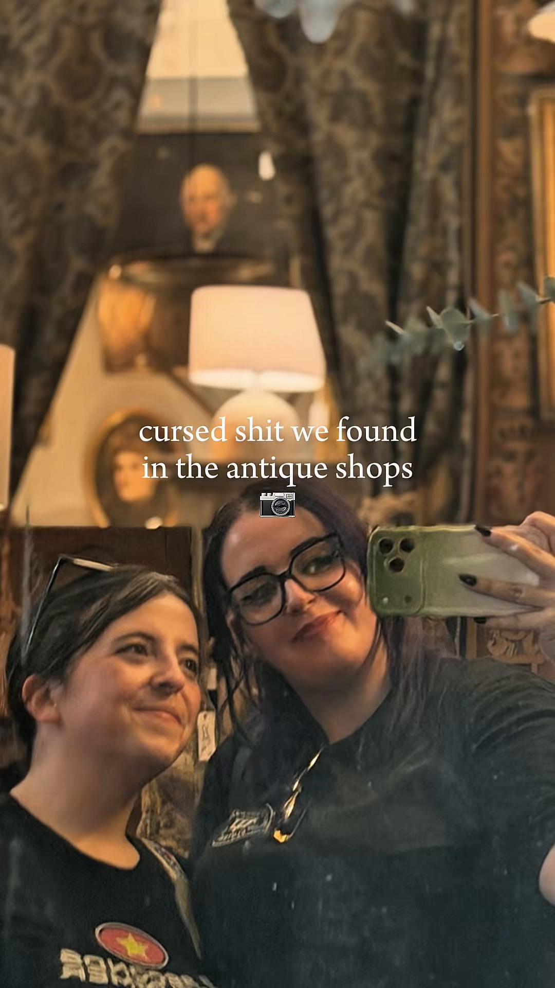 @Char 🐈⬛🪐🩻🖤✨