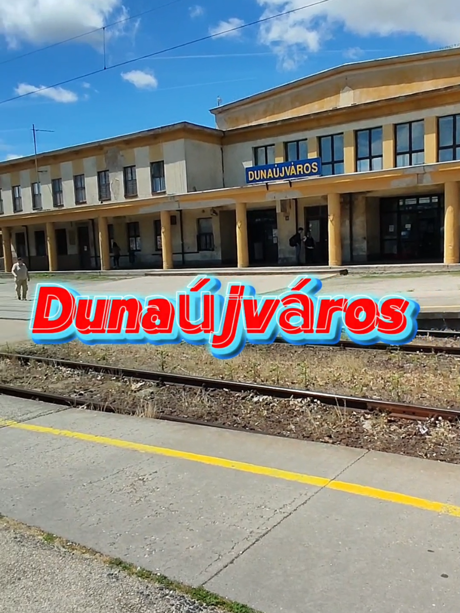 @Travel Mood Minutes