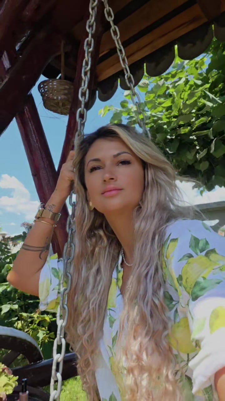 @Cătălina 👑