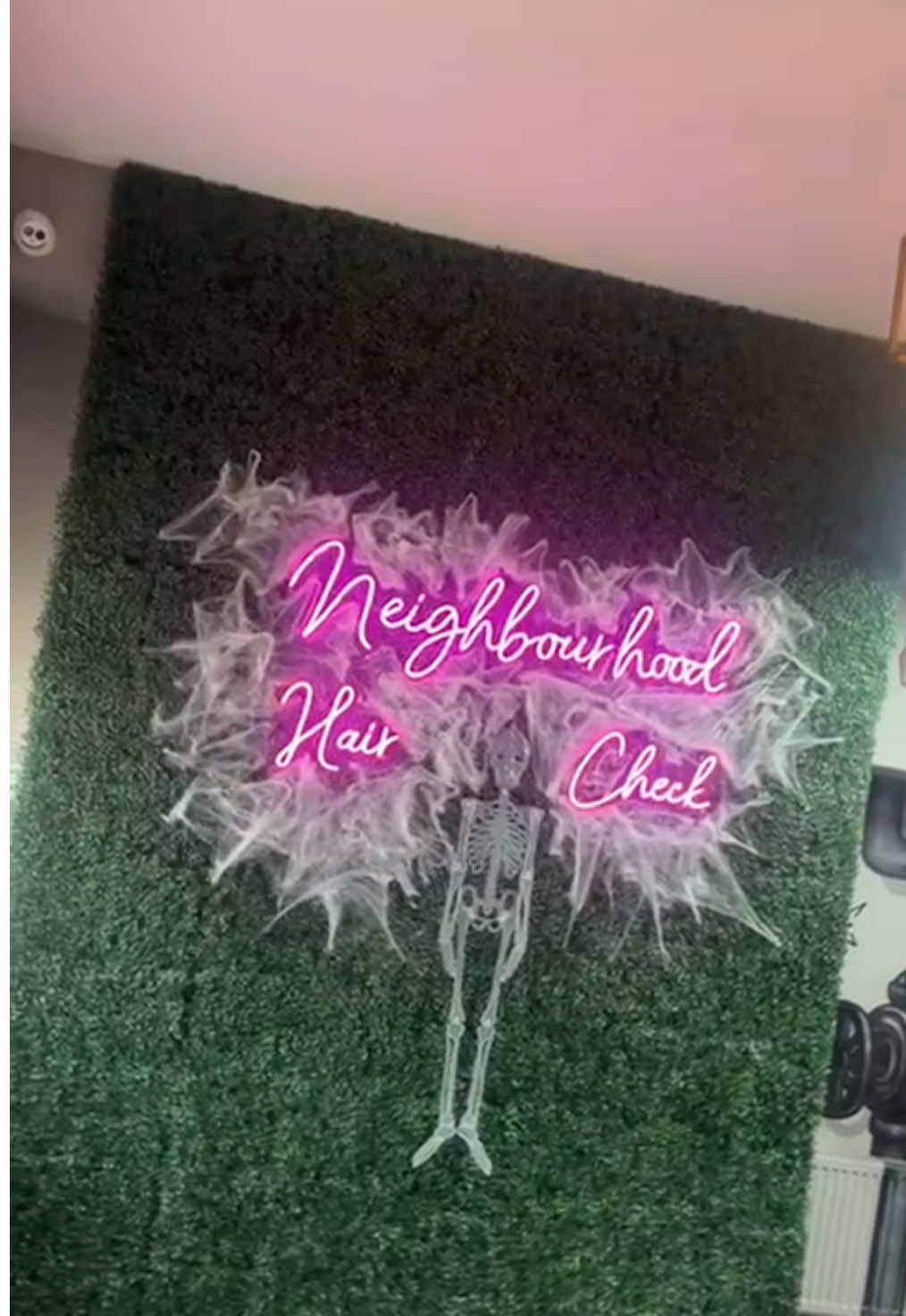 @Neighbourhood💇♀️