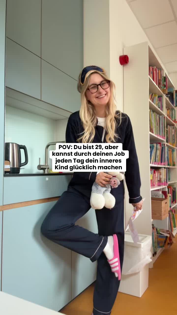@SofiaSophie 🦈🪩✨