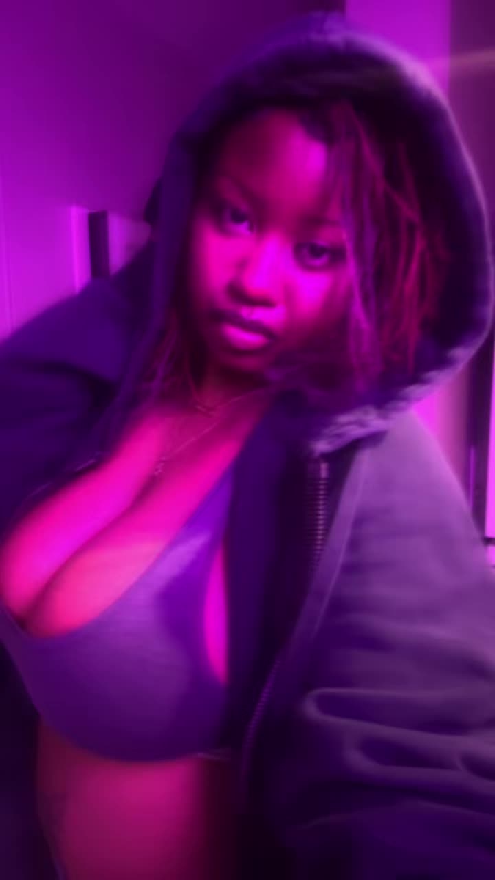 @A Woke Hottie