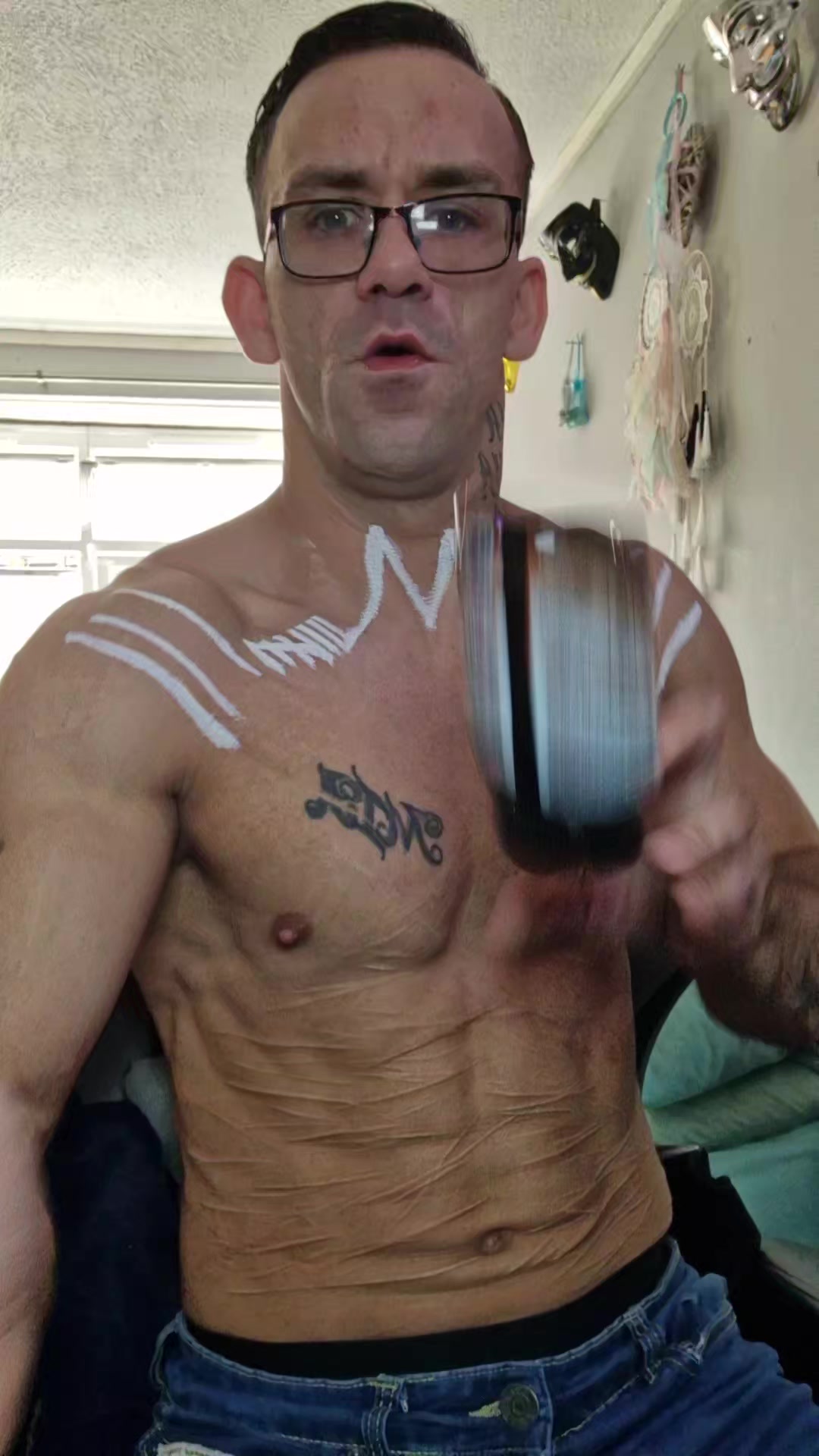 @Michael Lloyd/bodybuilder