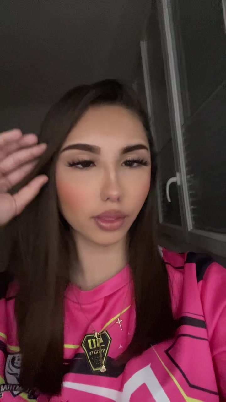 @𝐣𝐚𝐝𝐞