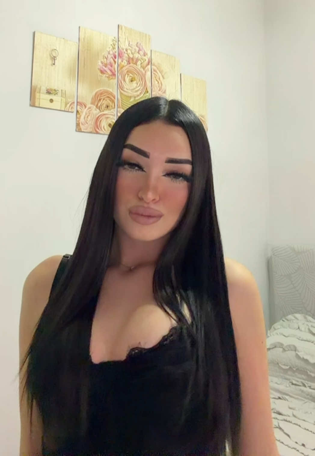 @𝓢𝓸𝓯𝔂 🩷