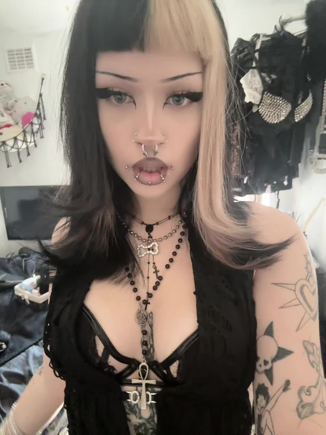 @nottkayley
