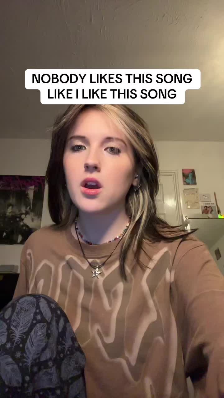 @mia |-/