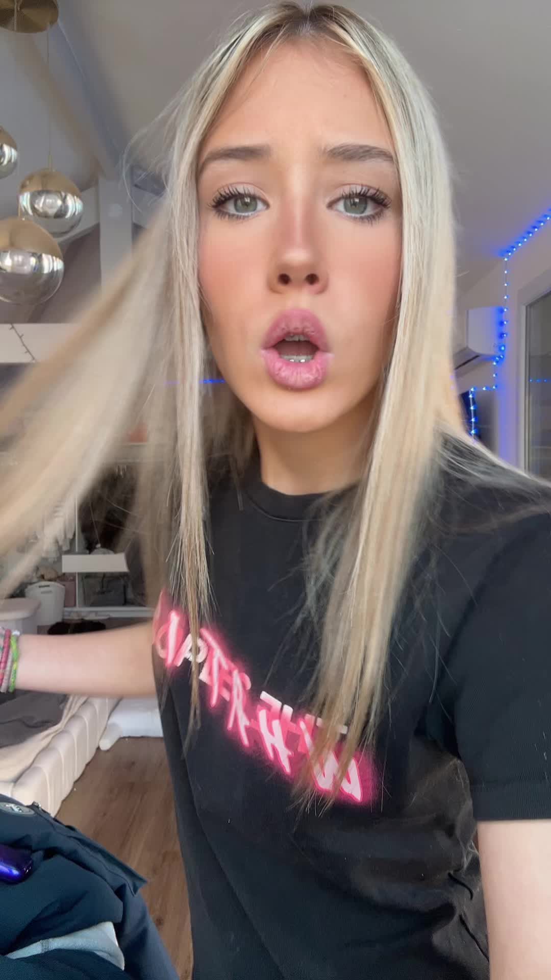 @Maryline💁🏼♀️