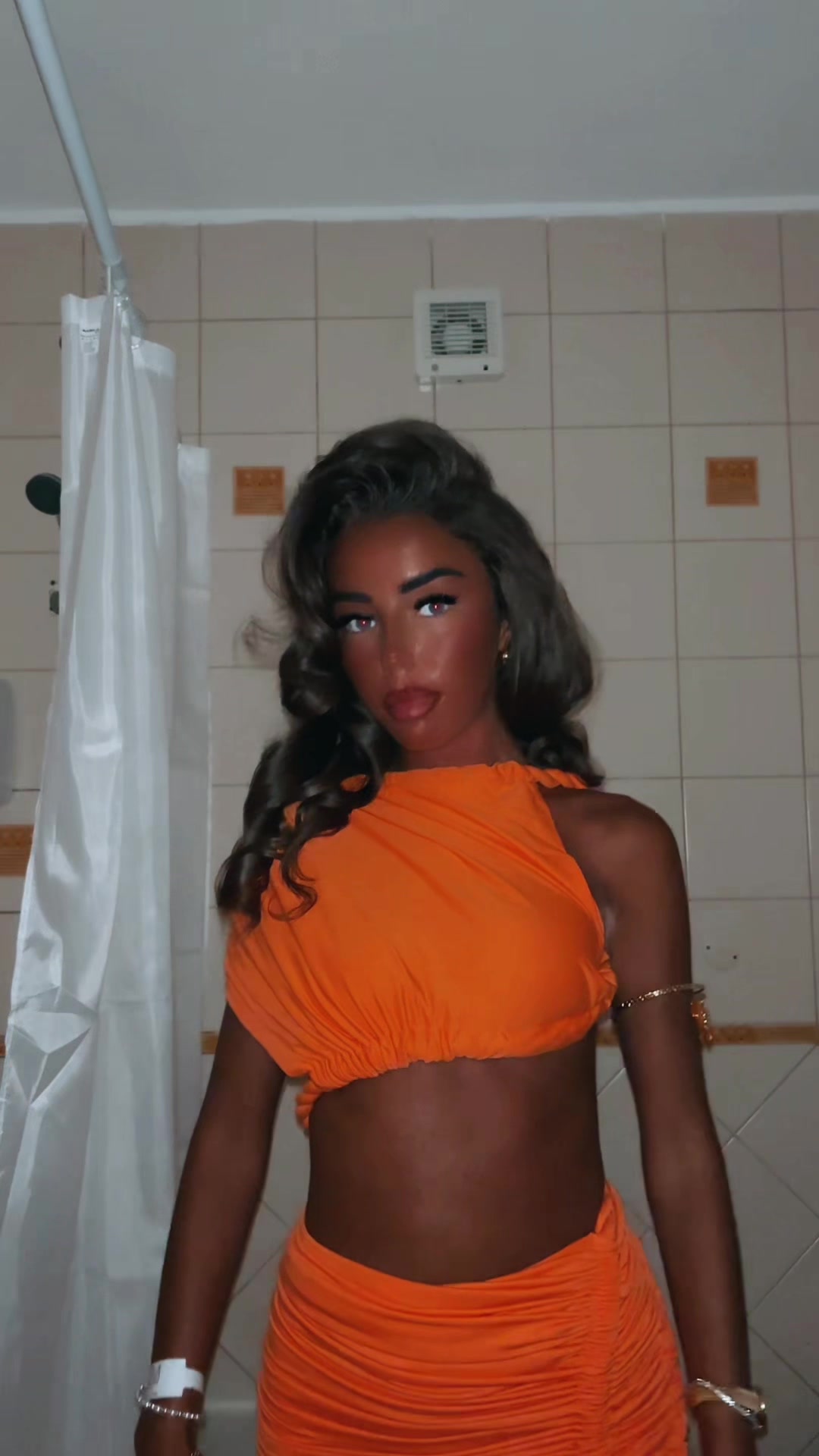 @𝓐𝓷𝓷𝓪𝓵𝓲𝓼𝓮