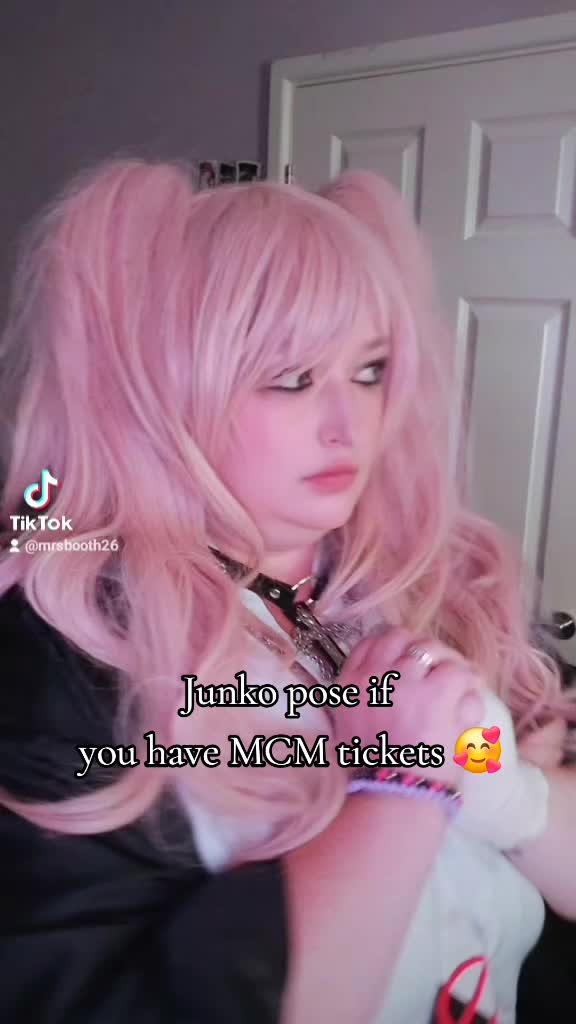 @💖TheCosplayWife💖