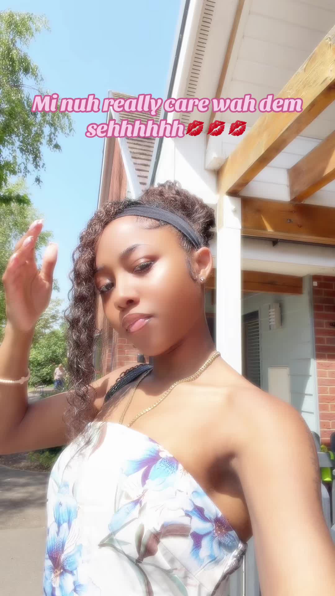 @Liah Mon&eacute;t