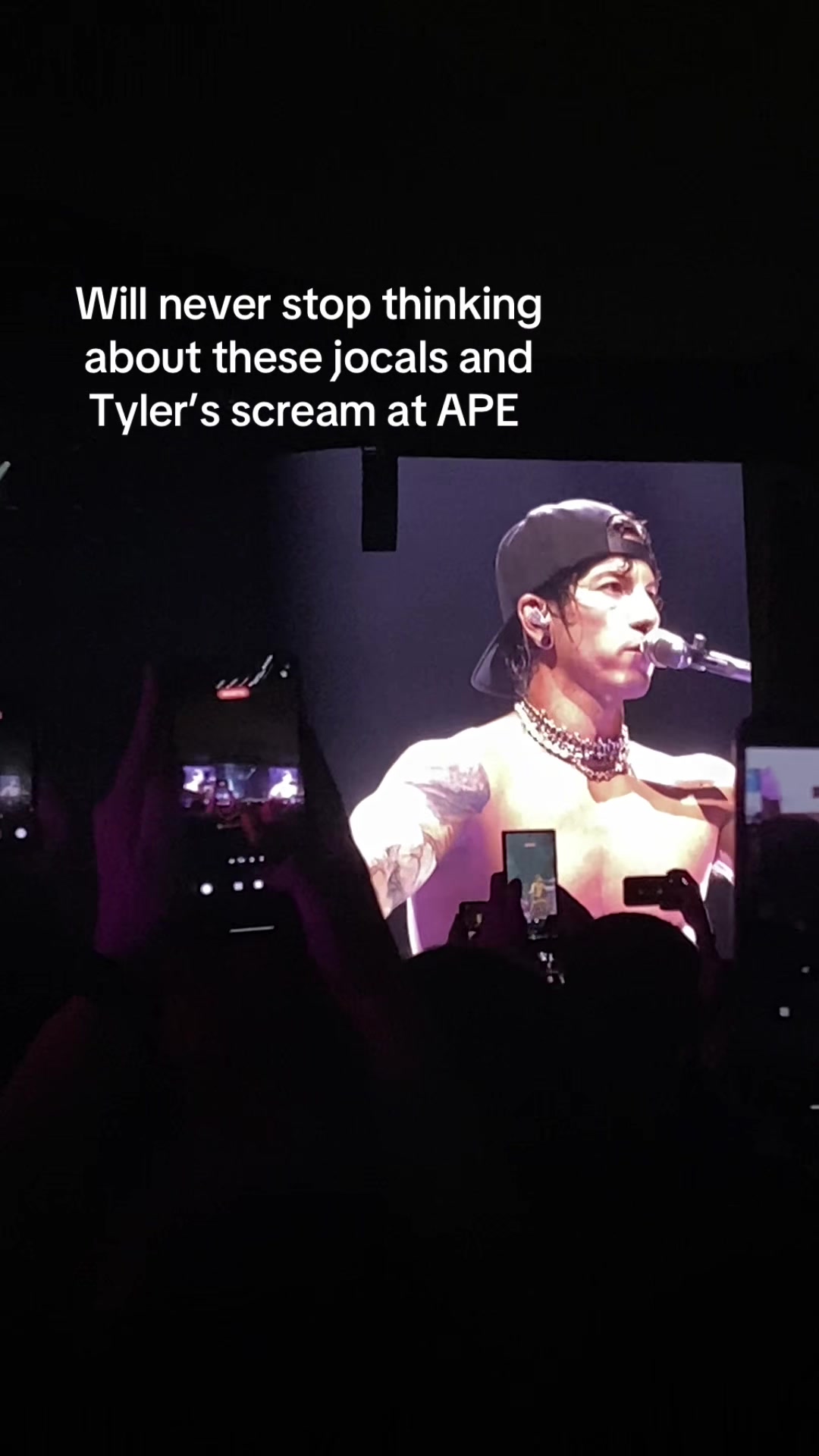 @Bee |-/ 🖤