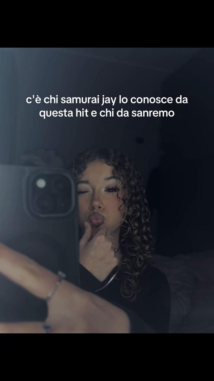 @monii_secrettt