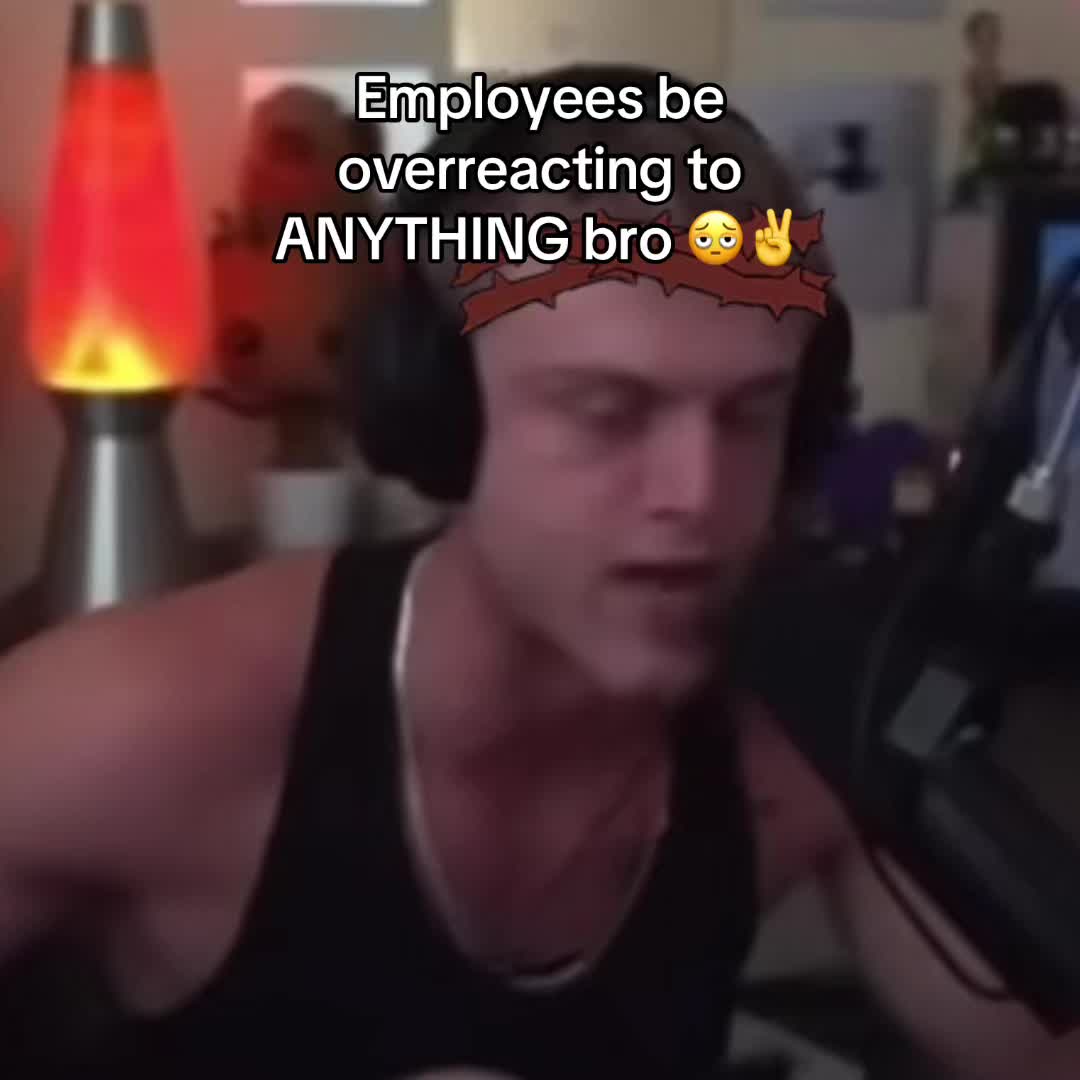 @themiddleangela
