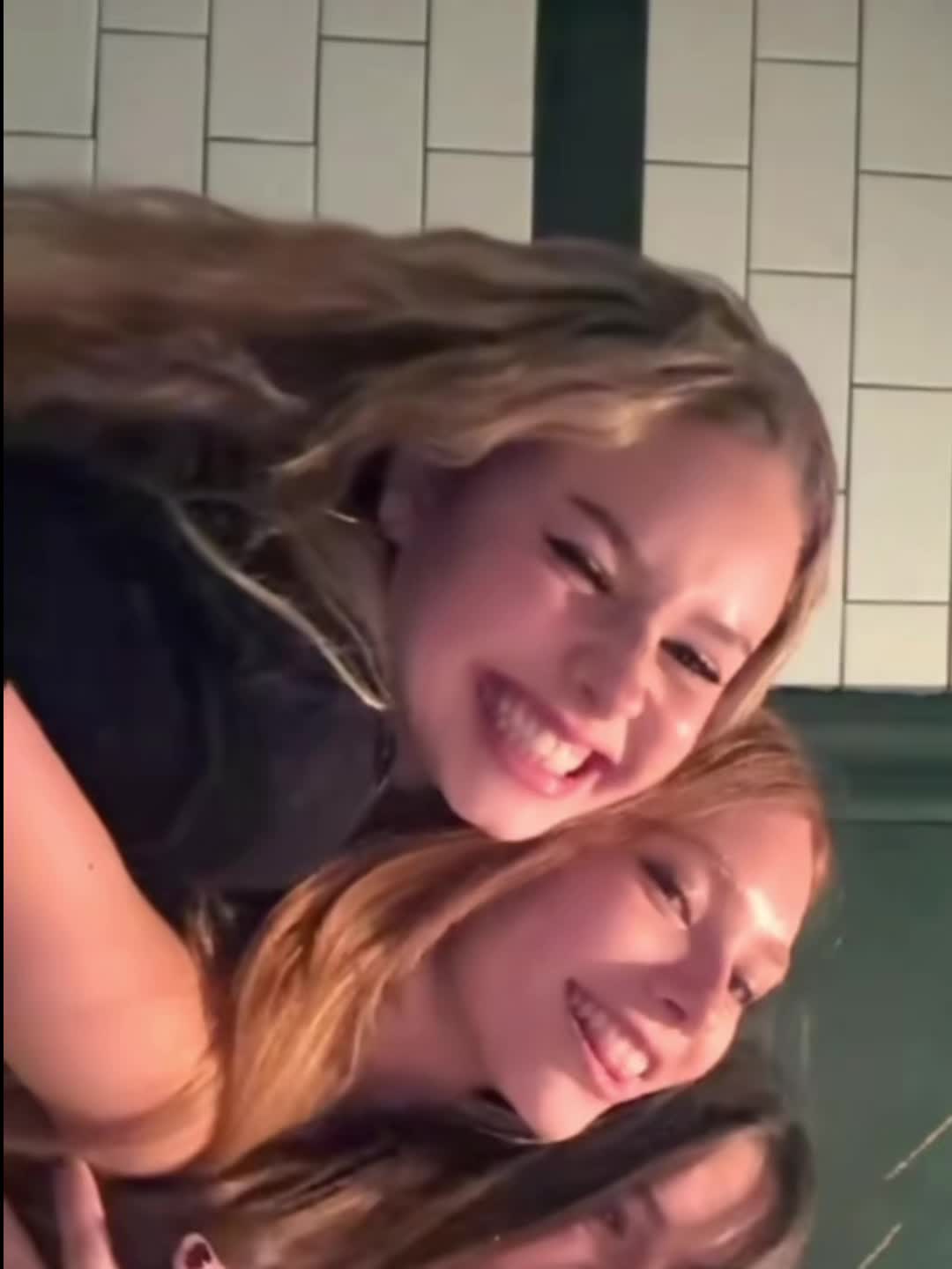 @𝓟𝓸𝓹 𝓮𝓭𝓲𝓽𝓼