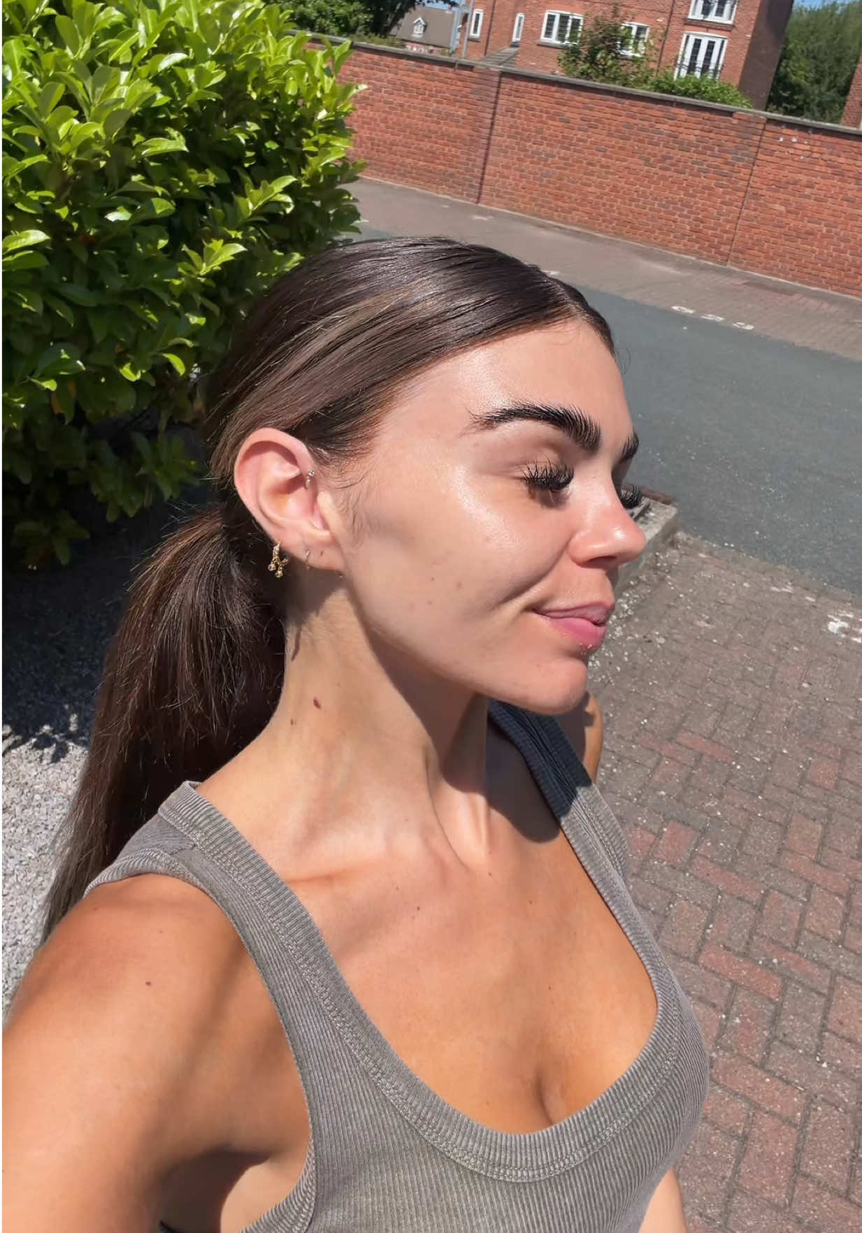 @Lucyappleton21