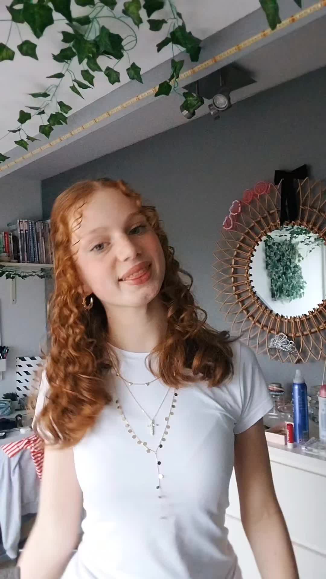 @⧗ Fleur ⍟