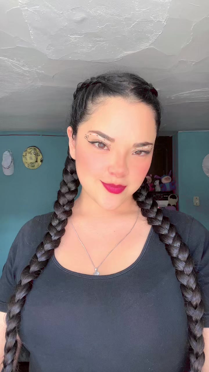 @Leslye🦋