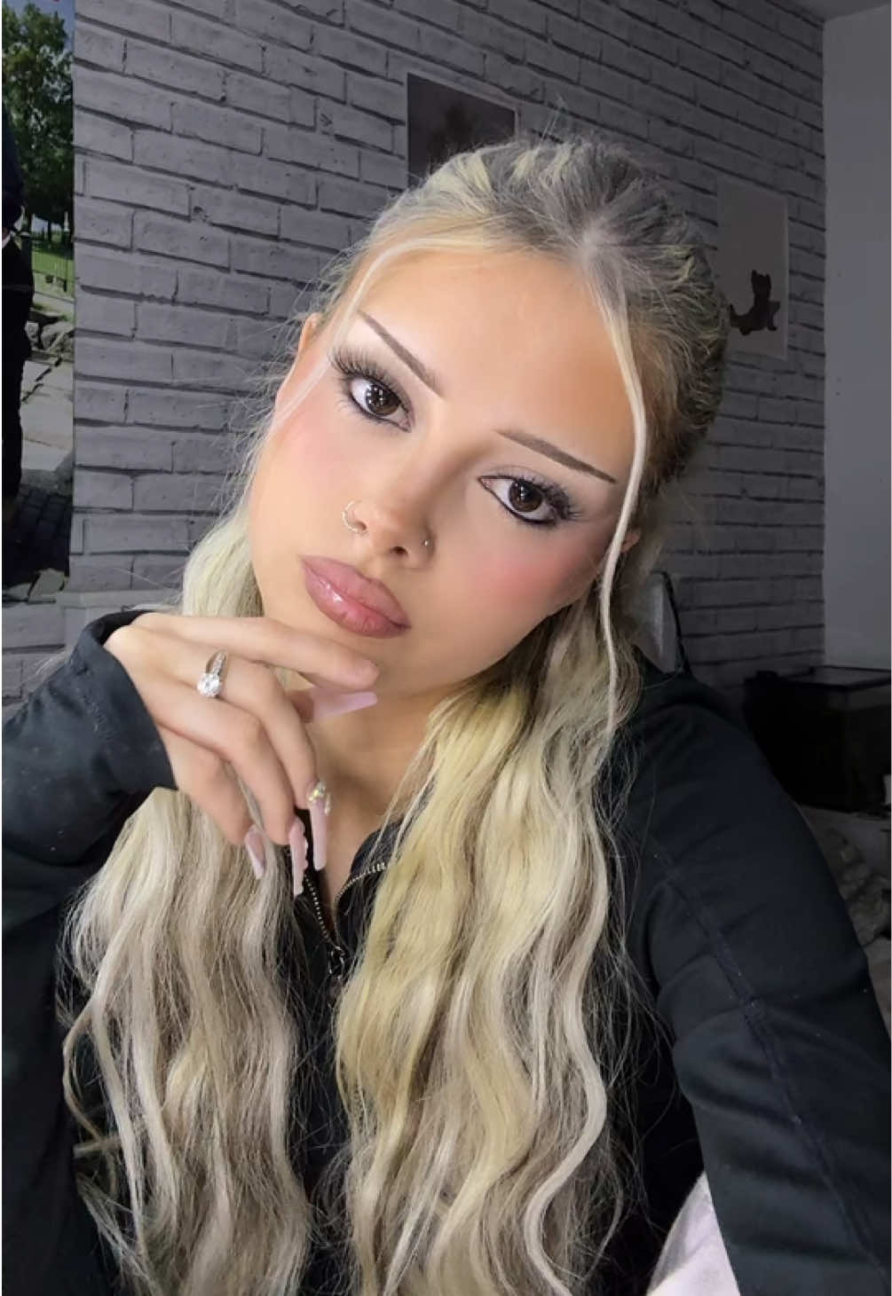 @ana&iuml;sfxo 𓅓