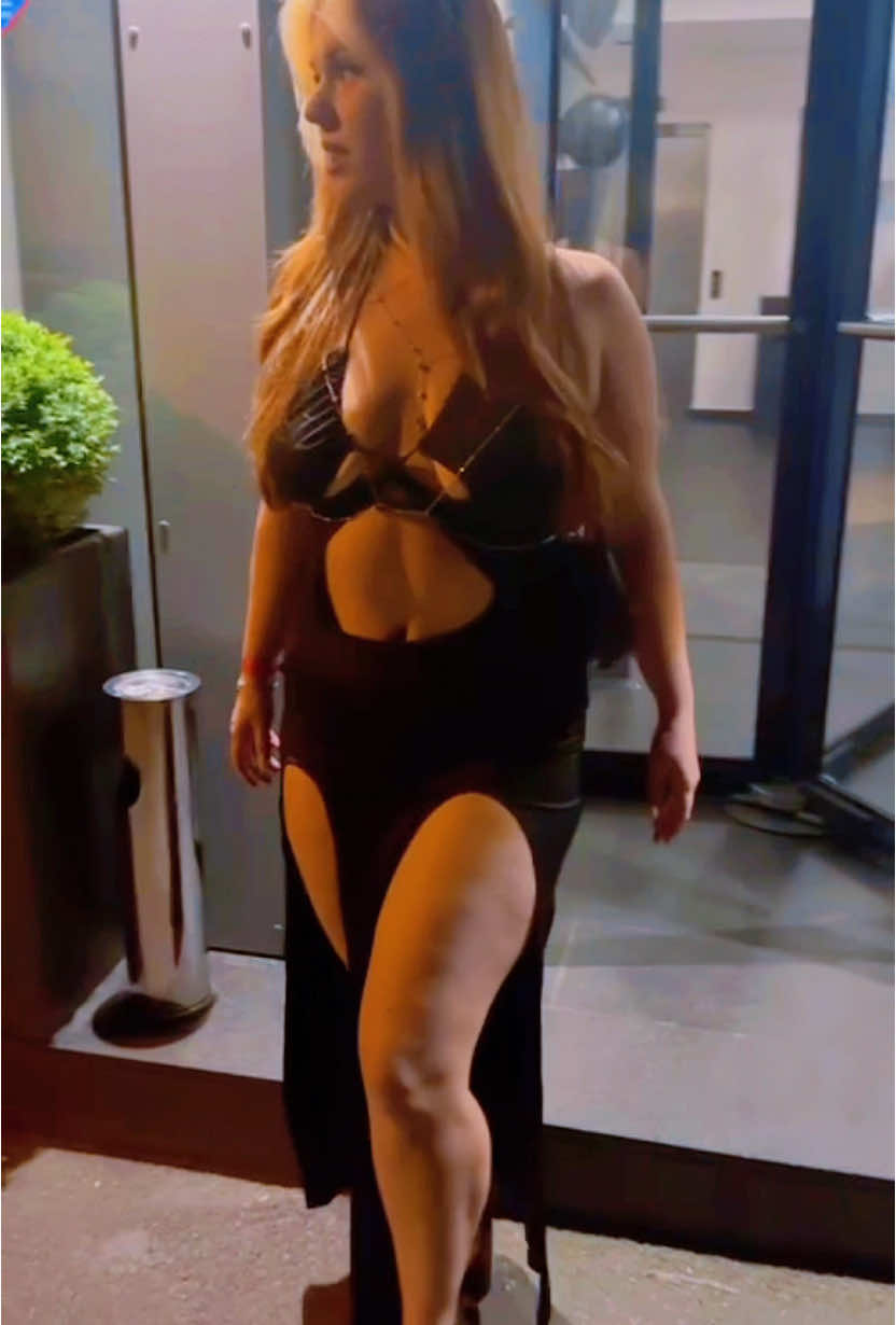 @AnjaAmelia