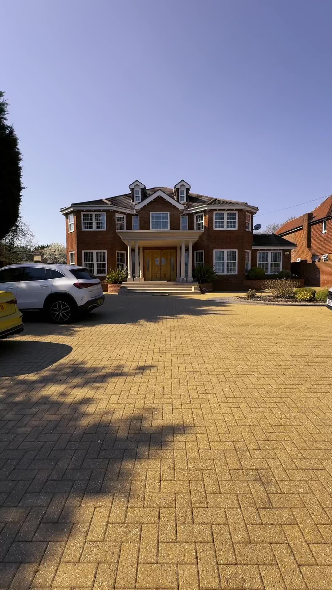 @Galaxy Real Estate