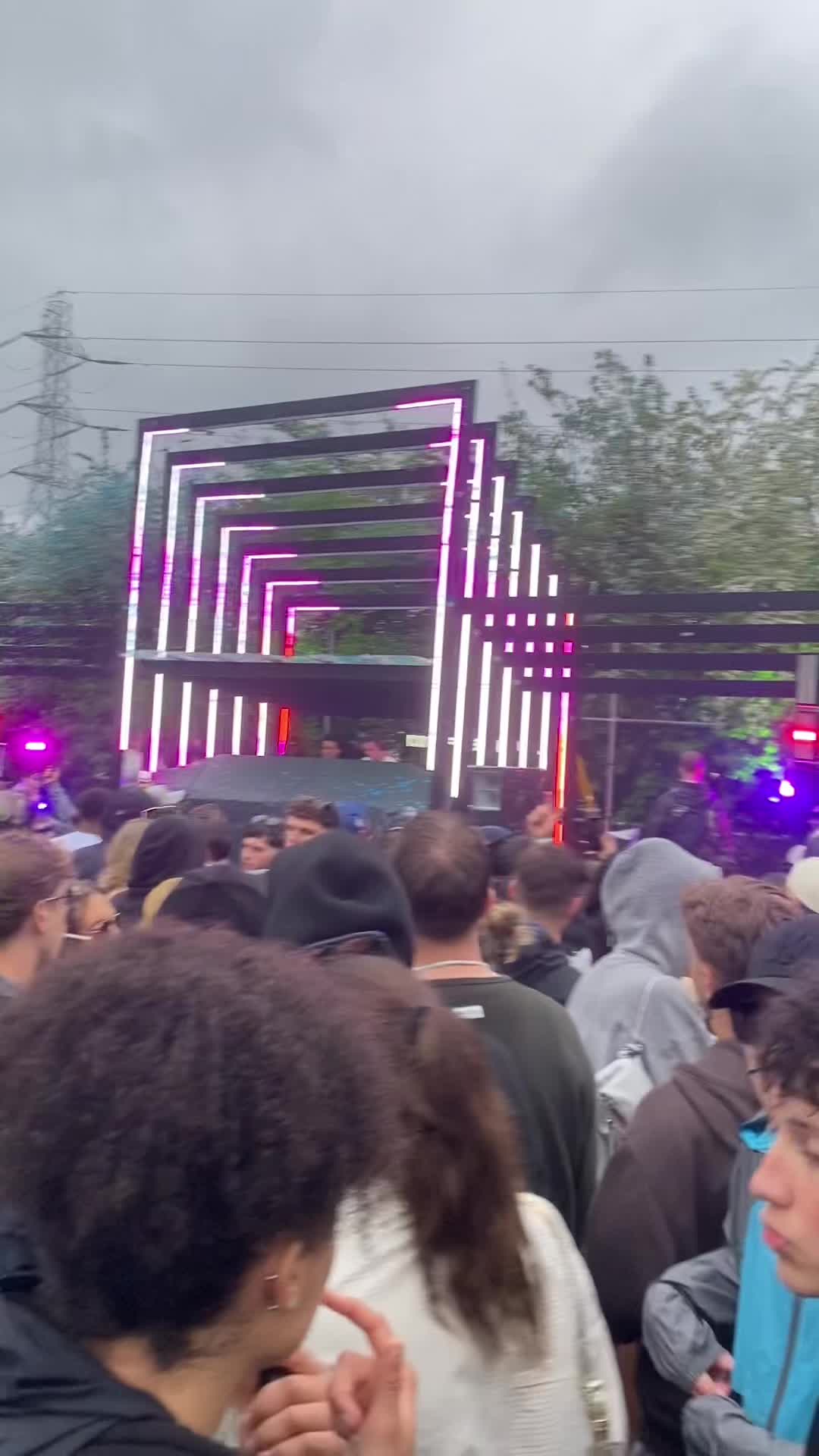 @Mr.officialraver51