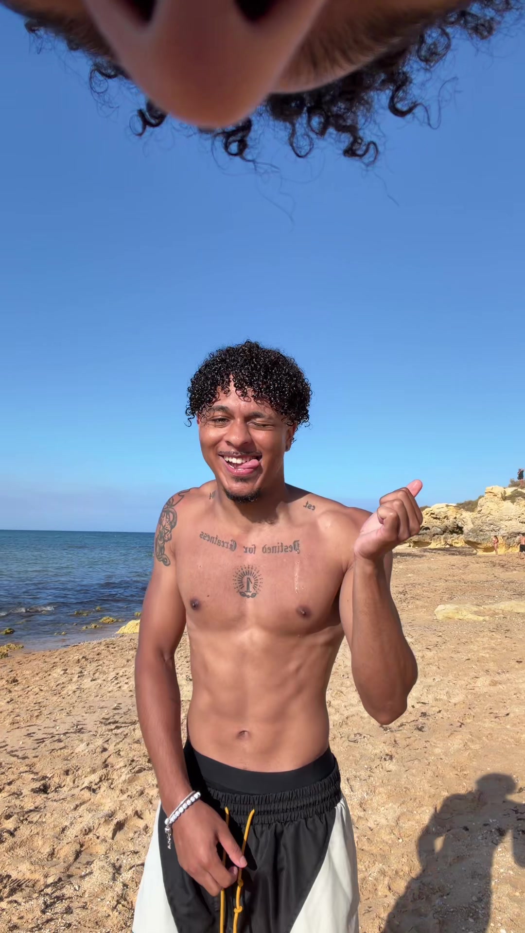 @crwnnoah