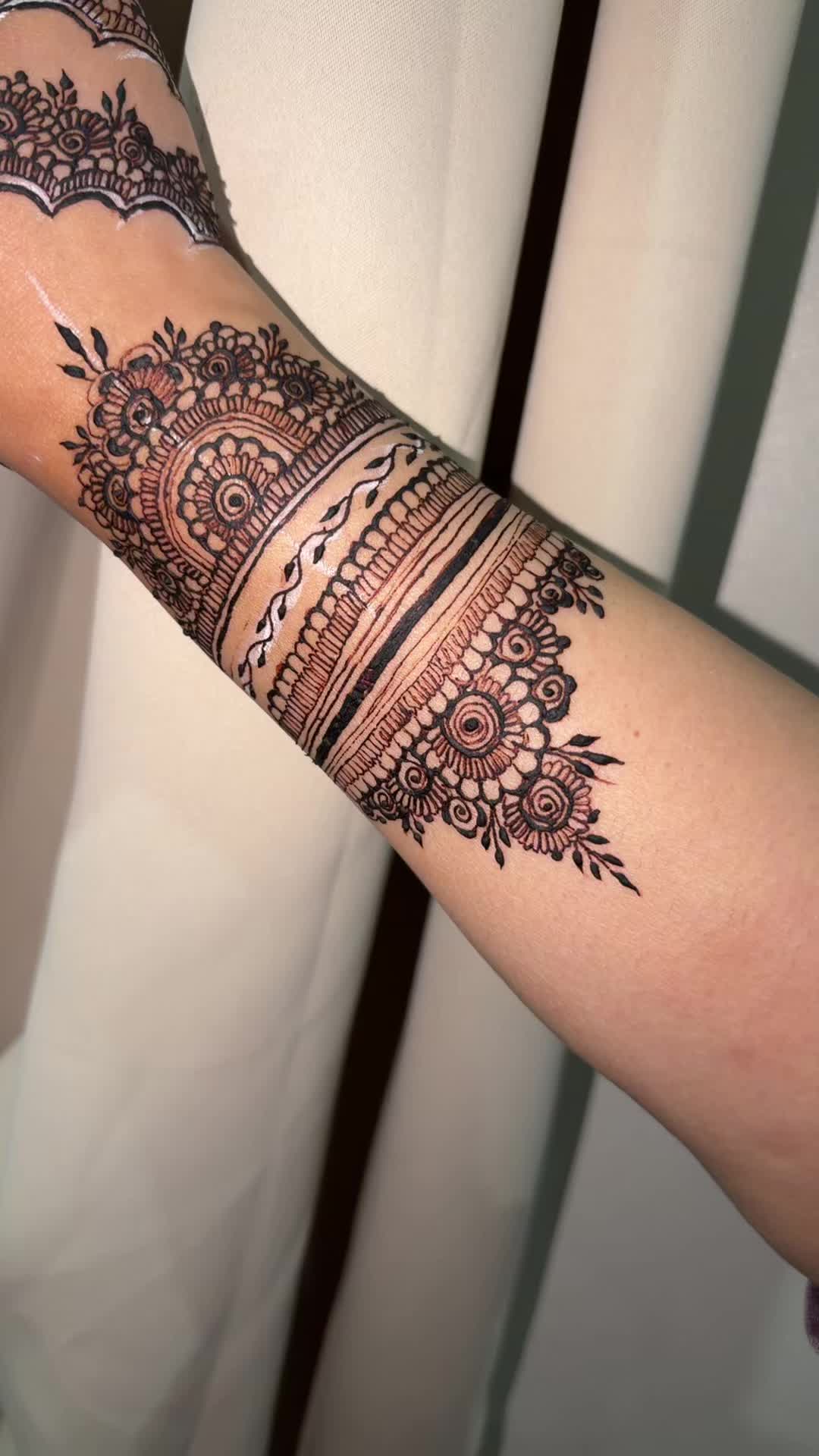 @Henna artist