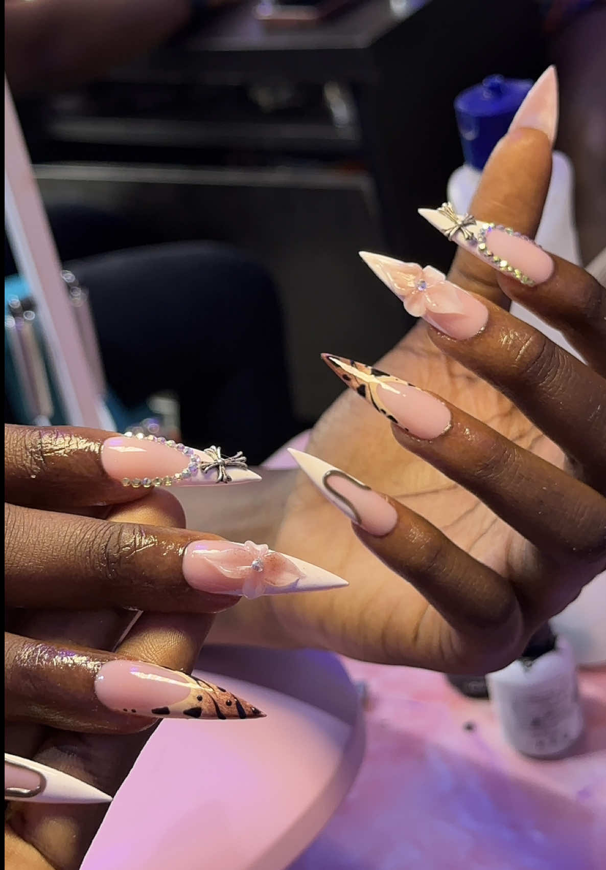 @Nailsbybeecee