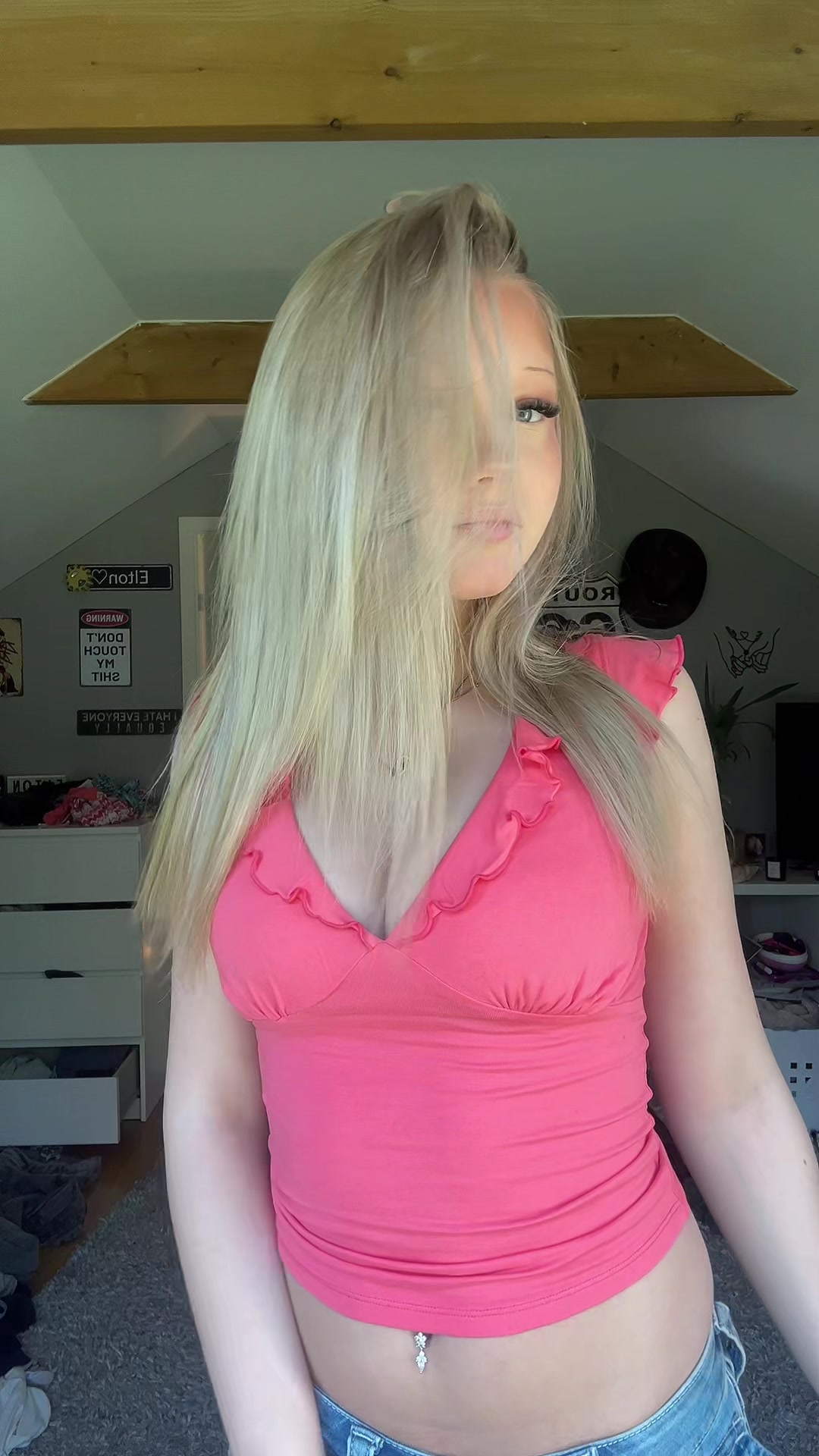 @⃟