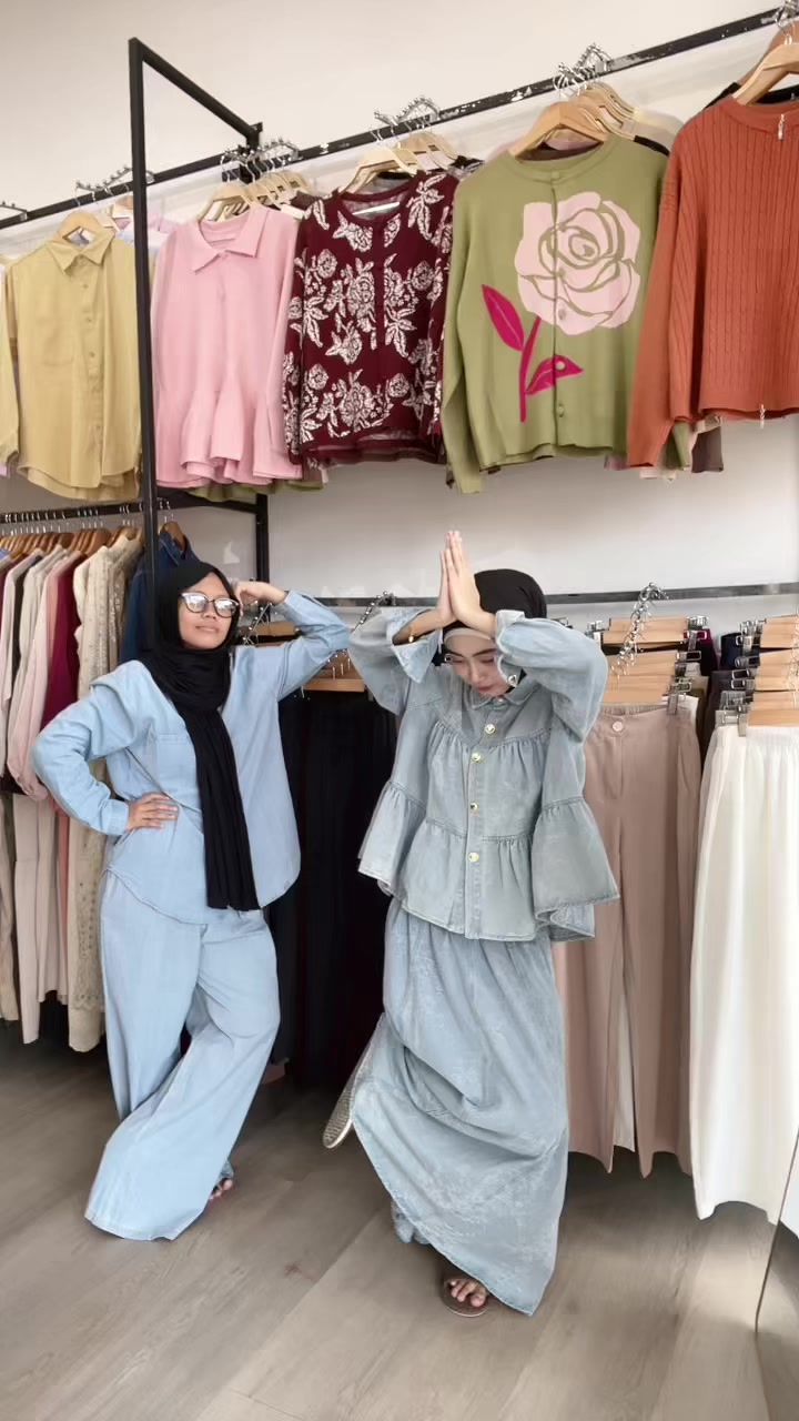 @RYNA COLLECTIONS