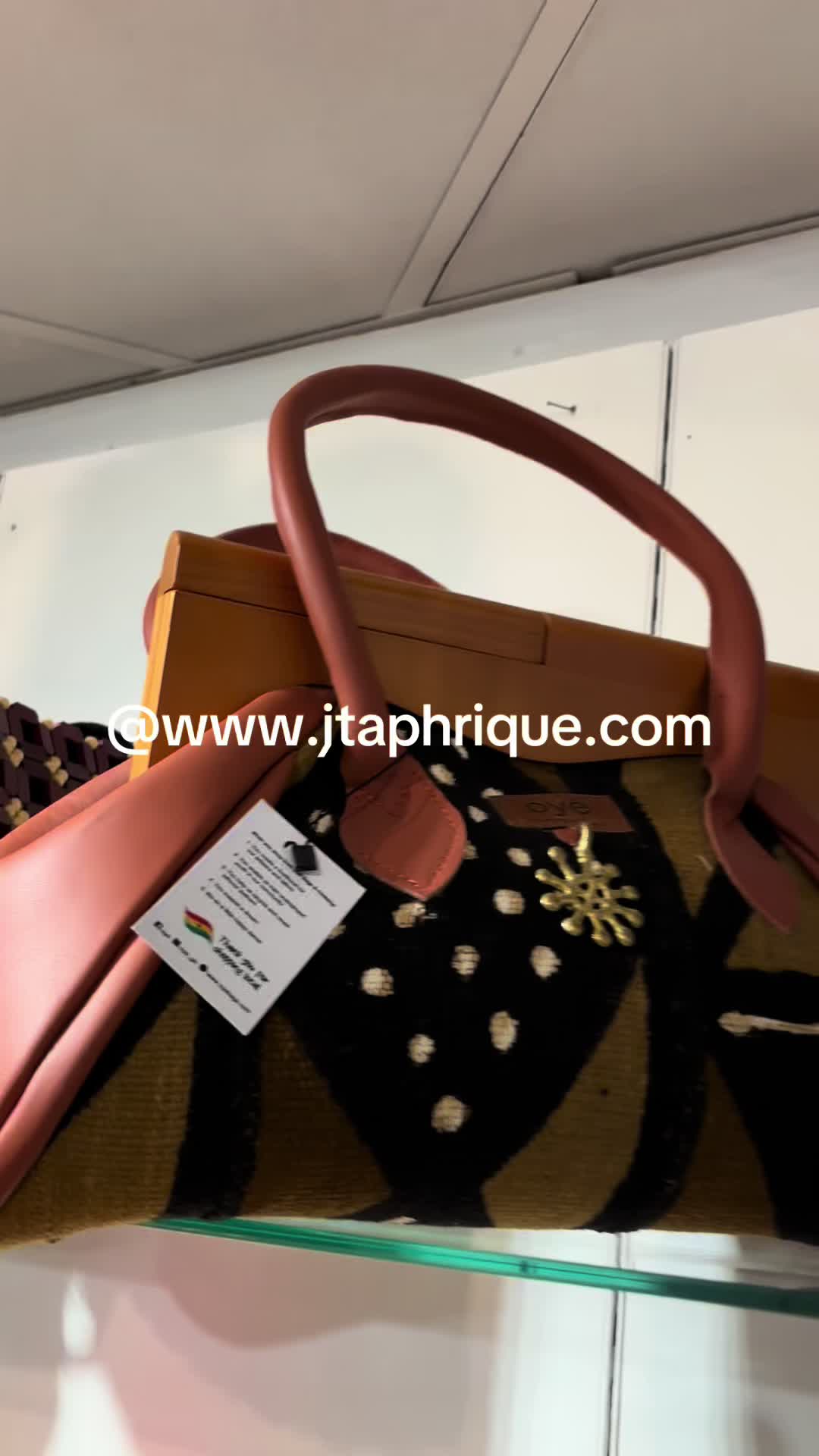 @JT Aphrique