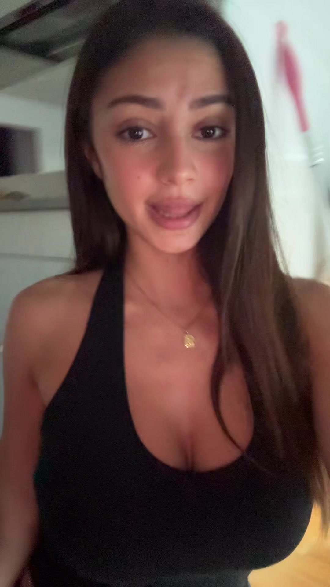 @Layna
