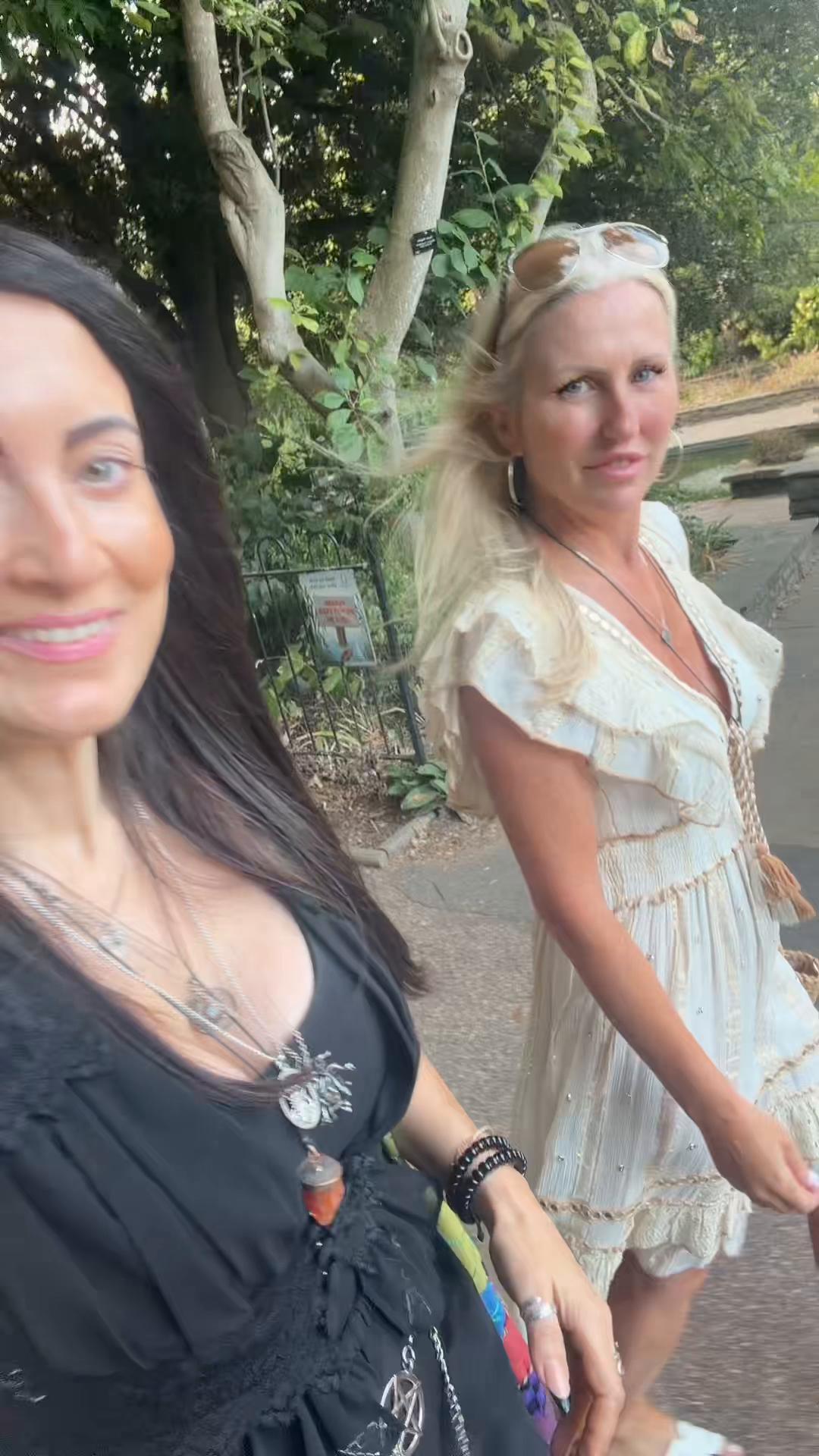 @Imbewitchedbysara