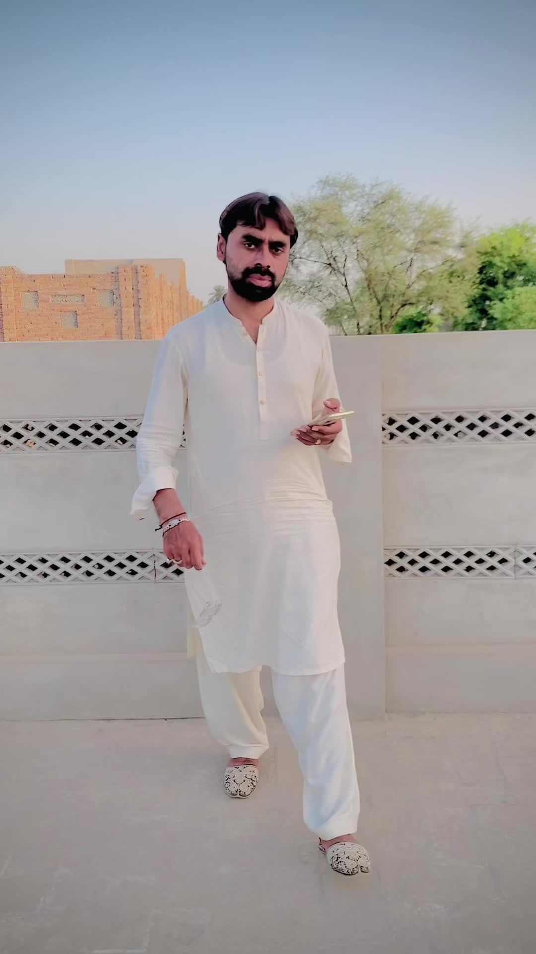 @tiktok.com/@malikaftab965