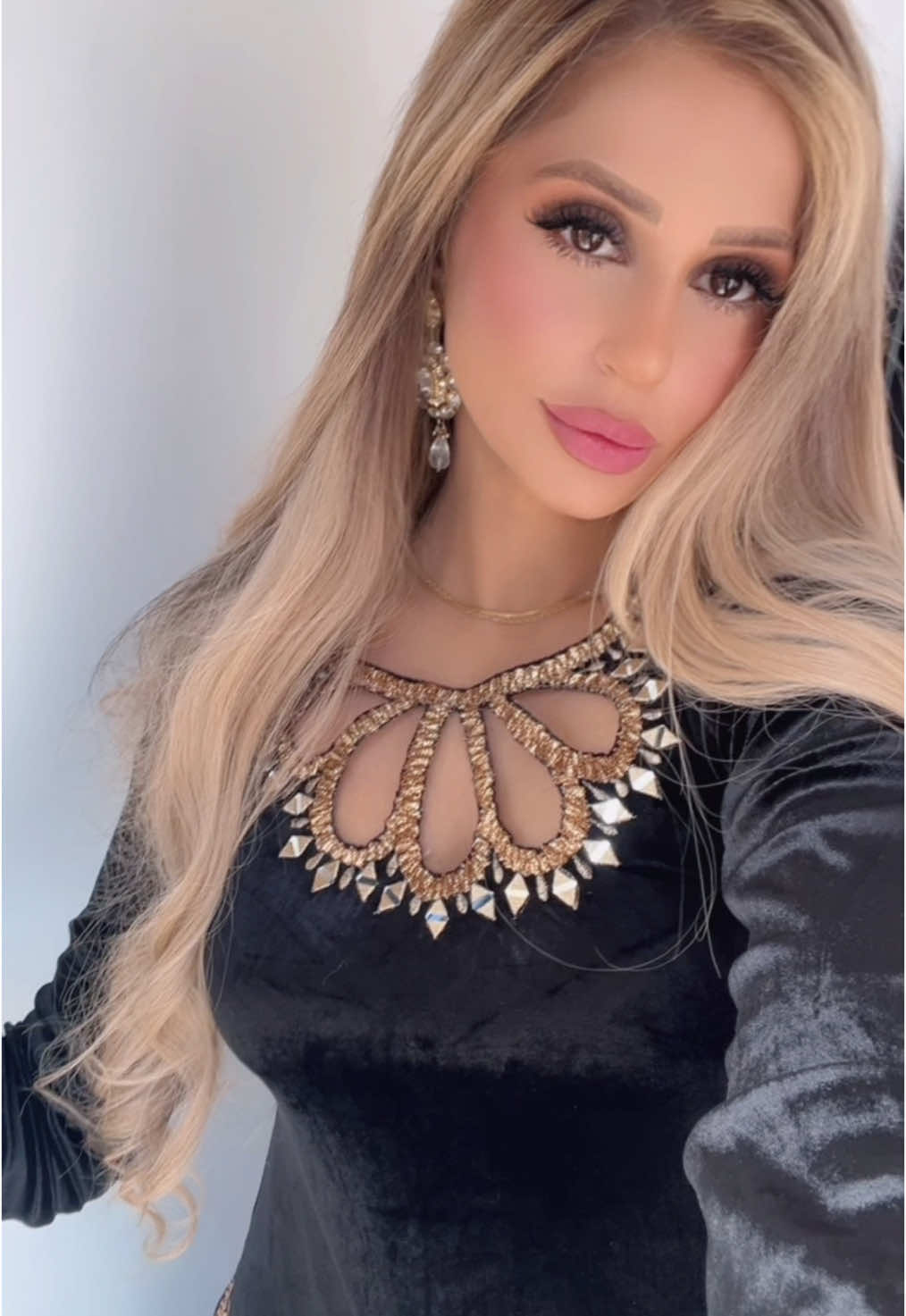 @annieamin