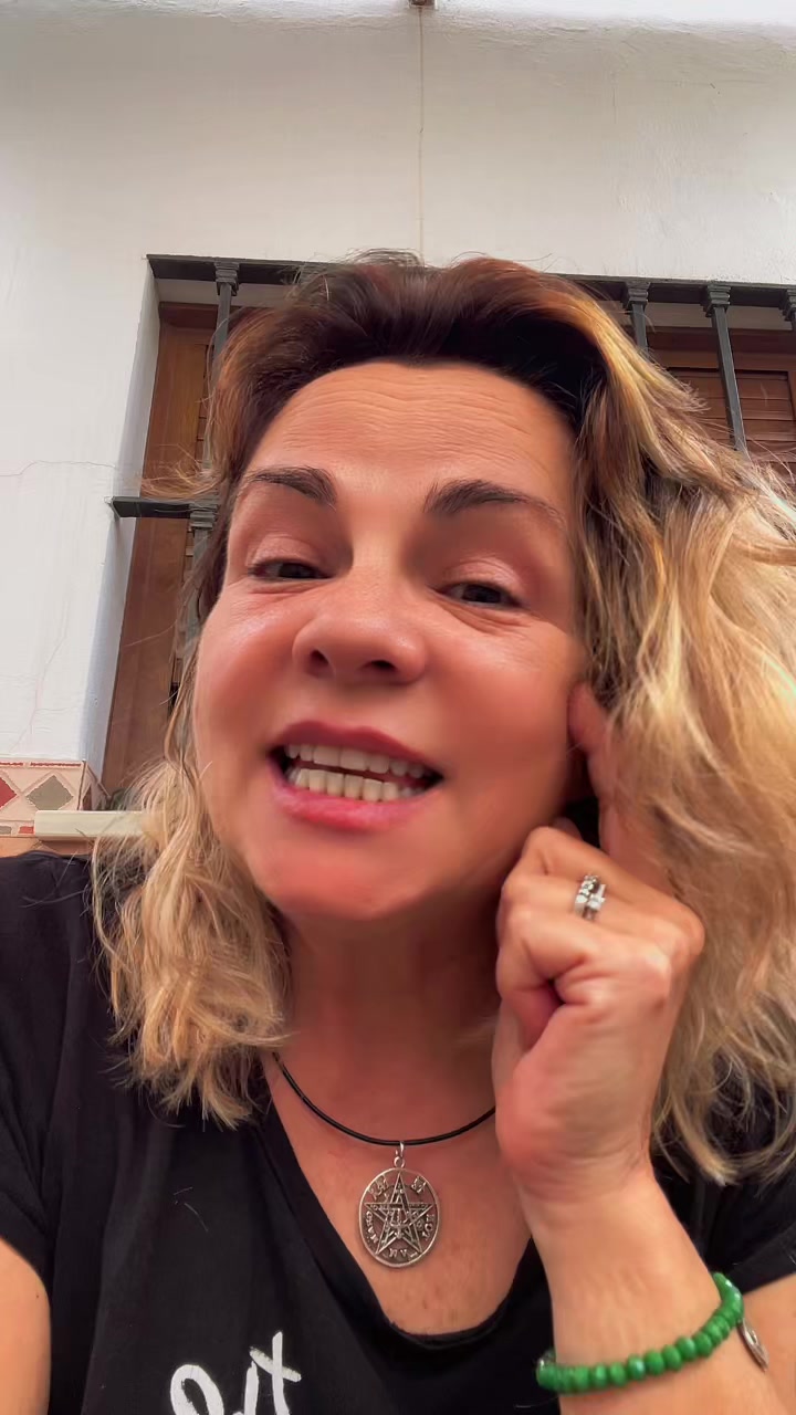 @María