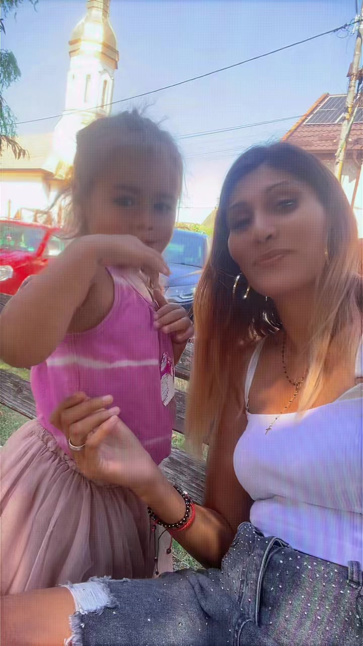 @💞💞Laura brunețica👑 👑