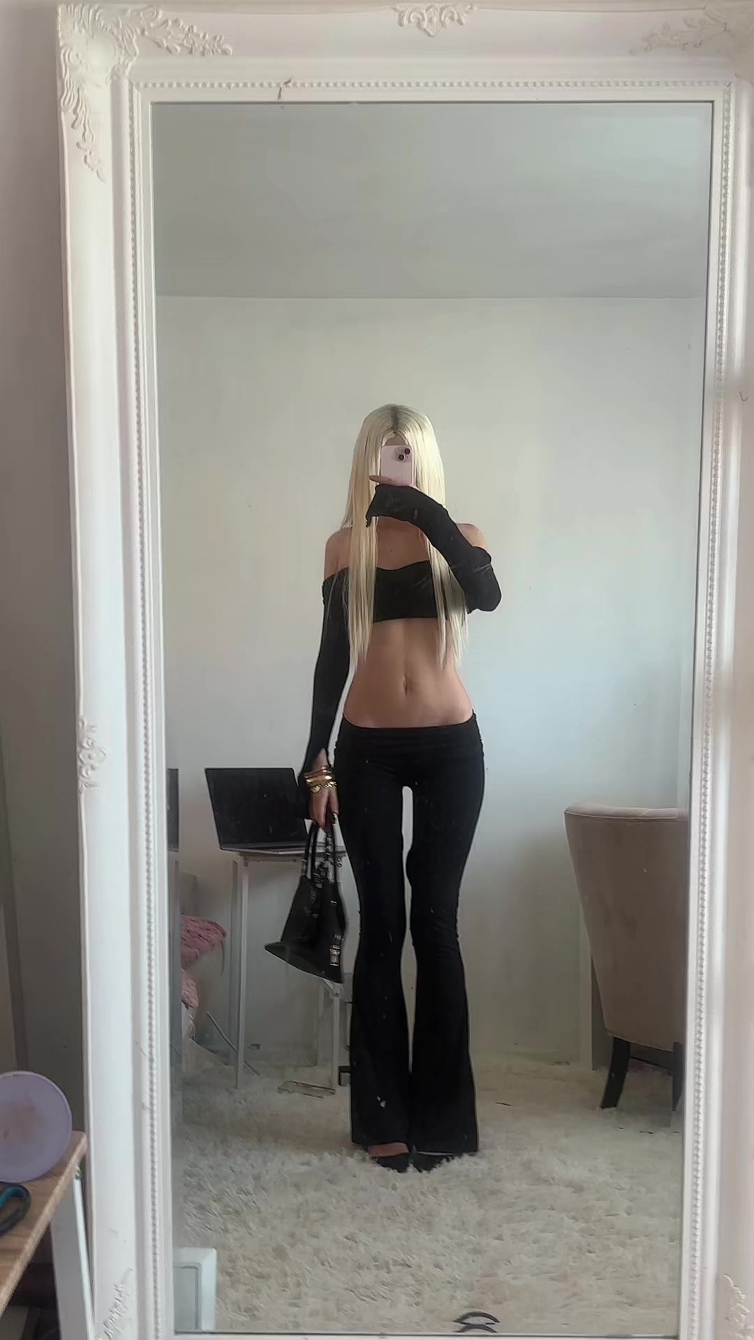 @⃟