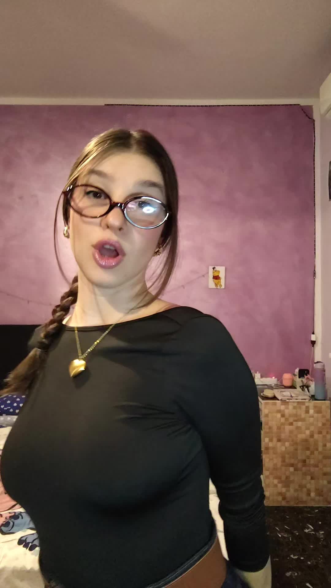 @Sissi ๐